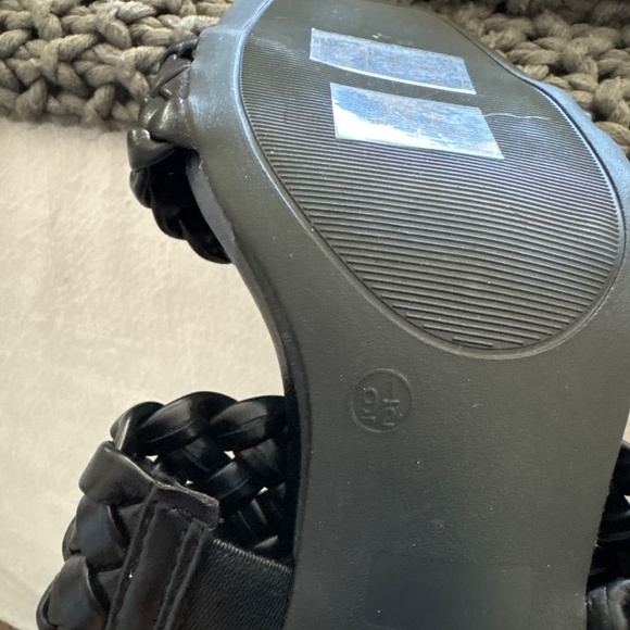 Sandals - Picture 5 of 5